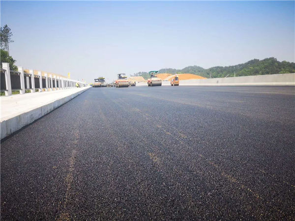 景德鎮(zhèn)機場至高鐵站道路建設
